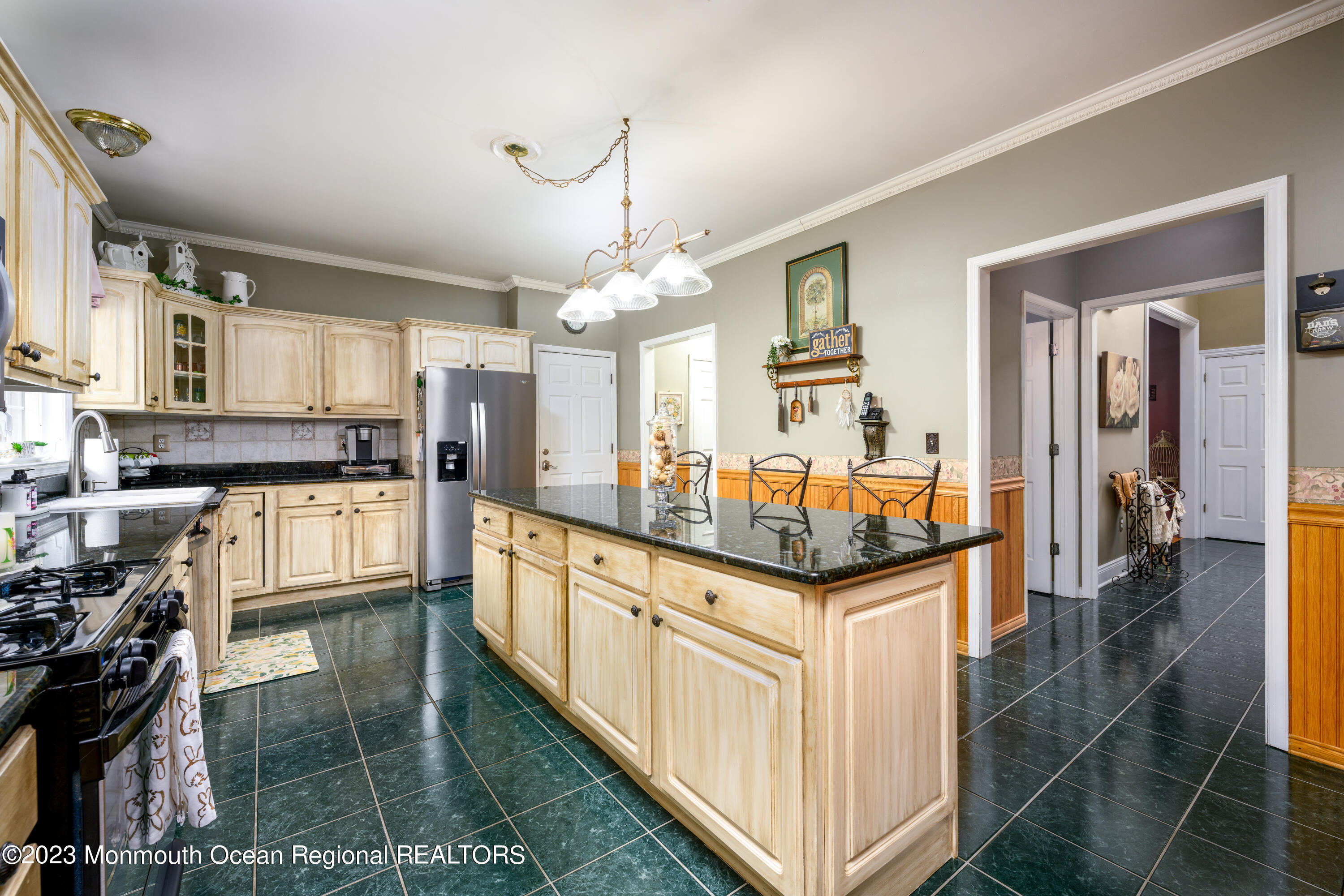 22 Amanda Lane Howell, NJ 07731 - Photo 8 of 53 22_Amanda_Ln-10