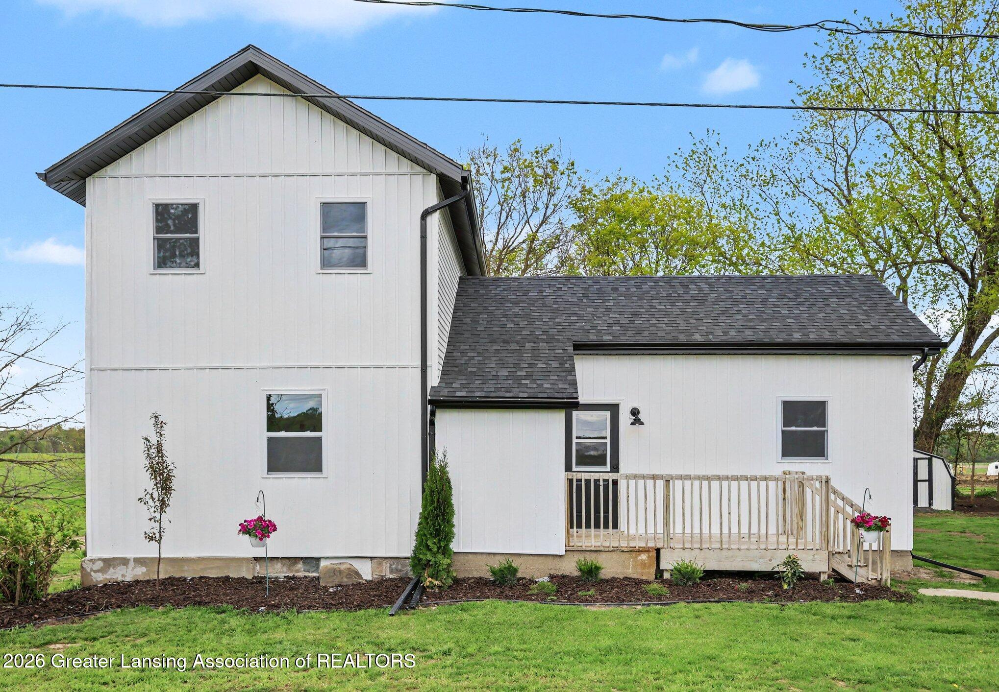 837 North Aurelius Road Mason, MI 48854 - Photo 1 of 26 002_file_9111