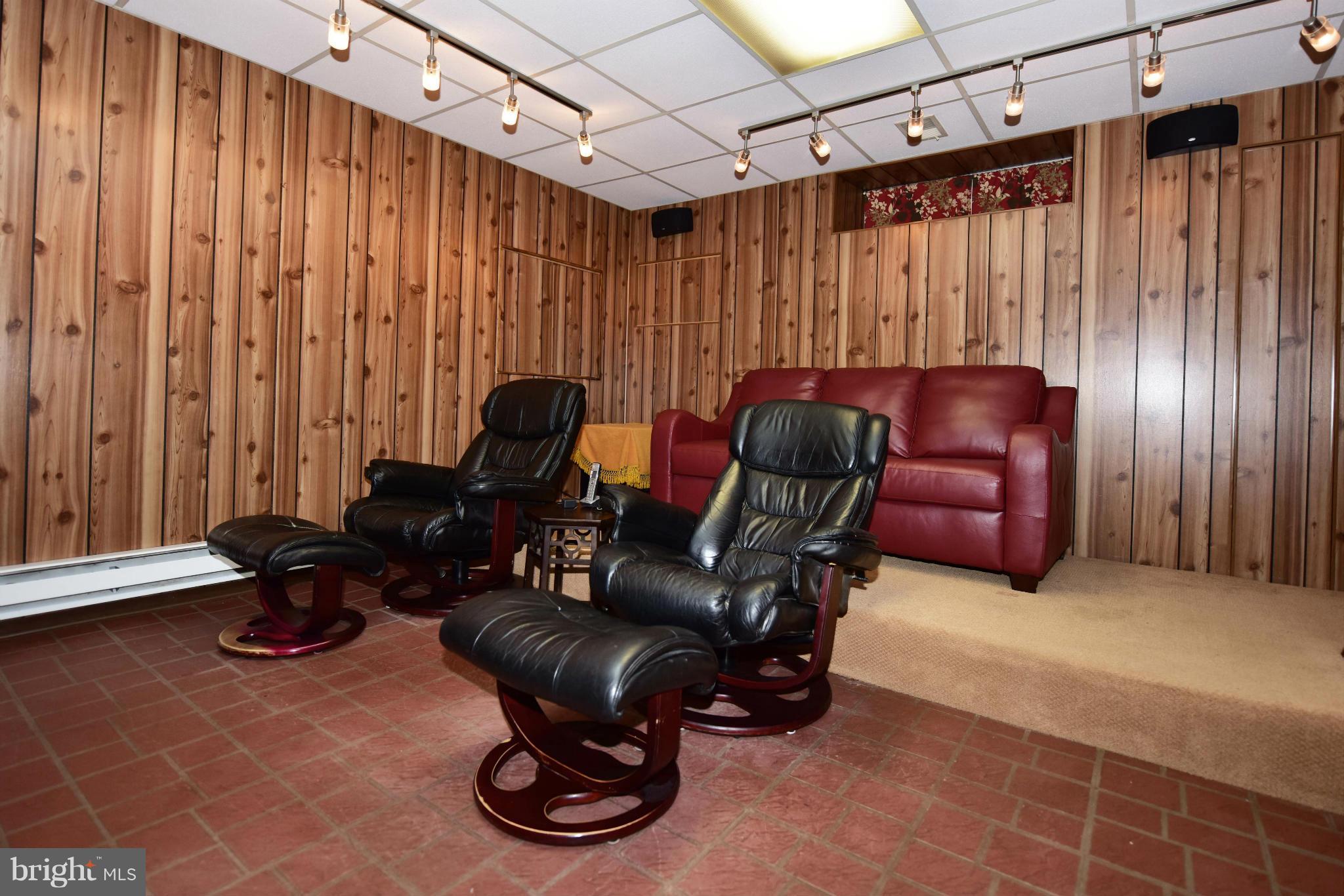 711 Kingston Road Baltimore, MD 21220 - Photo 22 of 22 Family Room