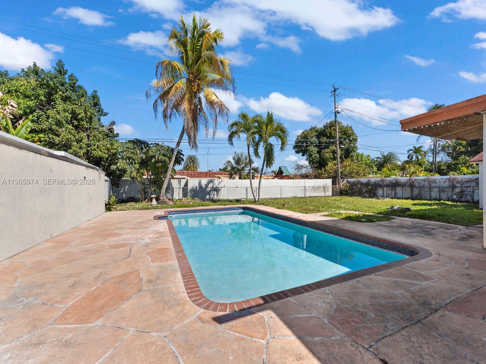 655 West 70 Place Hialeah, FL 33014 - Photo 14 of 40