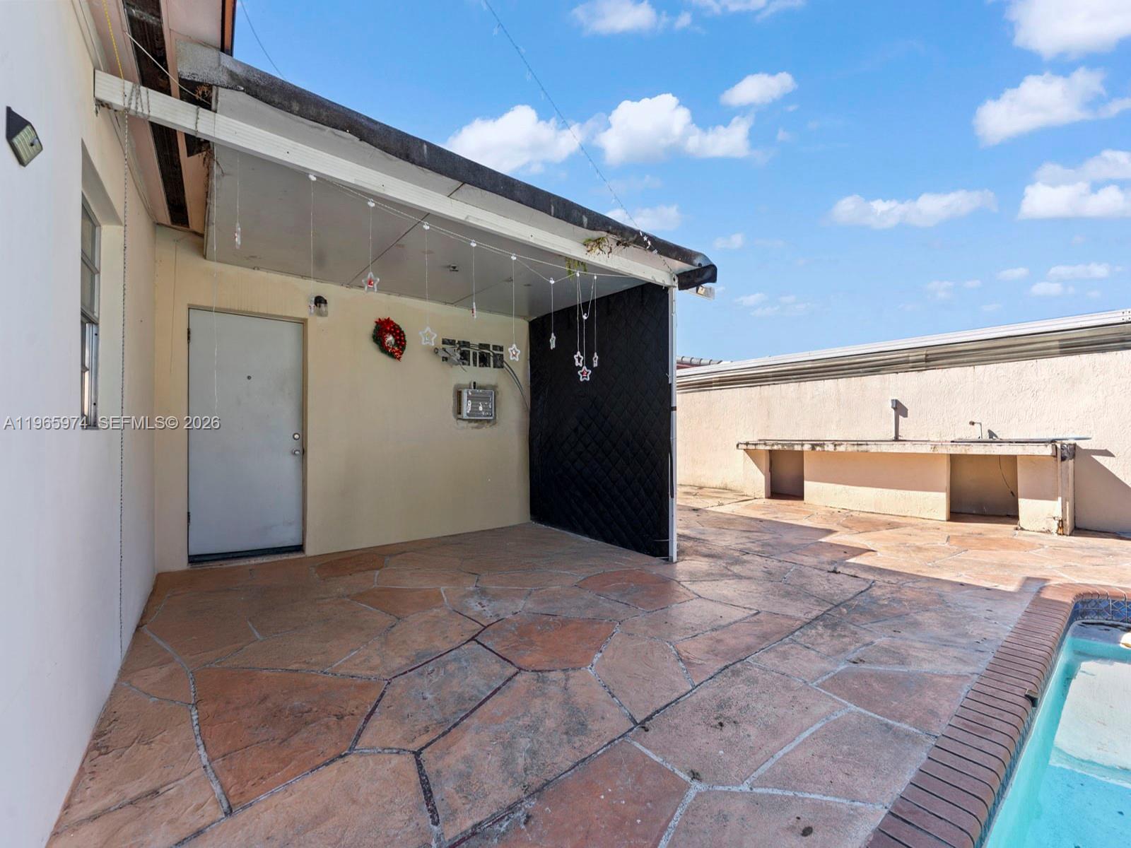 655 West 70 Place Hialeah, FL 33014 - Photo 18 of 40