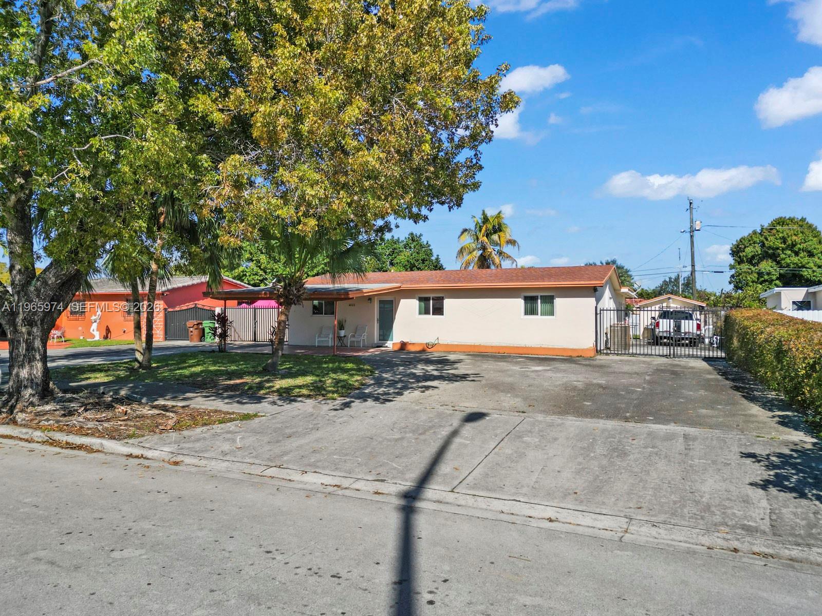 655 West 70 Place Hialeah, FL 33014 - Photo 2 of 40