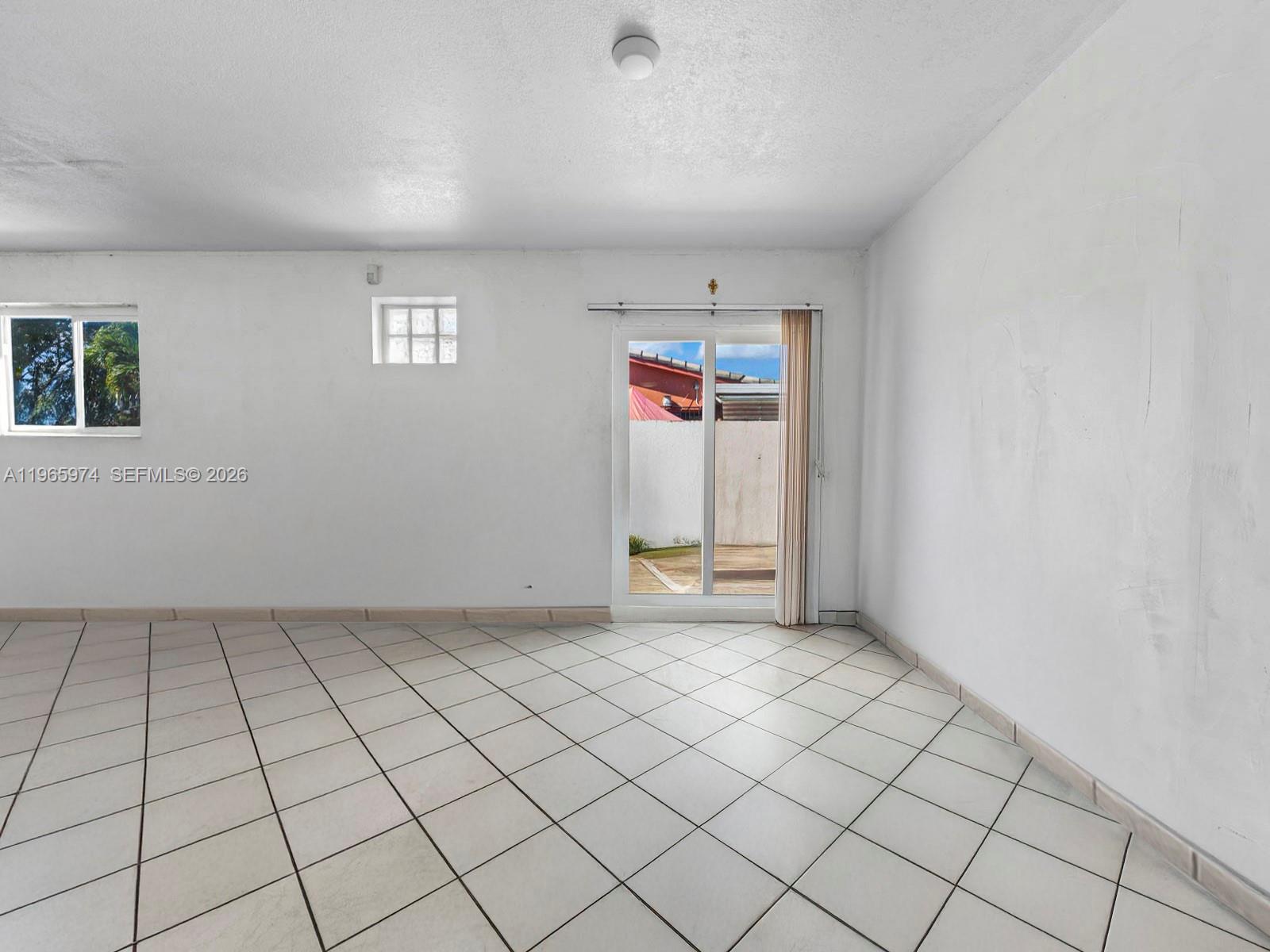 655 West 70 Place Hialeah, FL 33014 - Photo 22 of 40