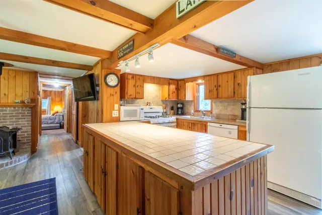$249,900 | 440 Stone Shore, Glover, VT 05839
