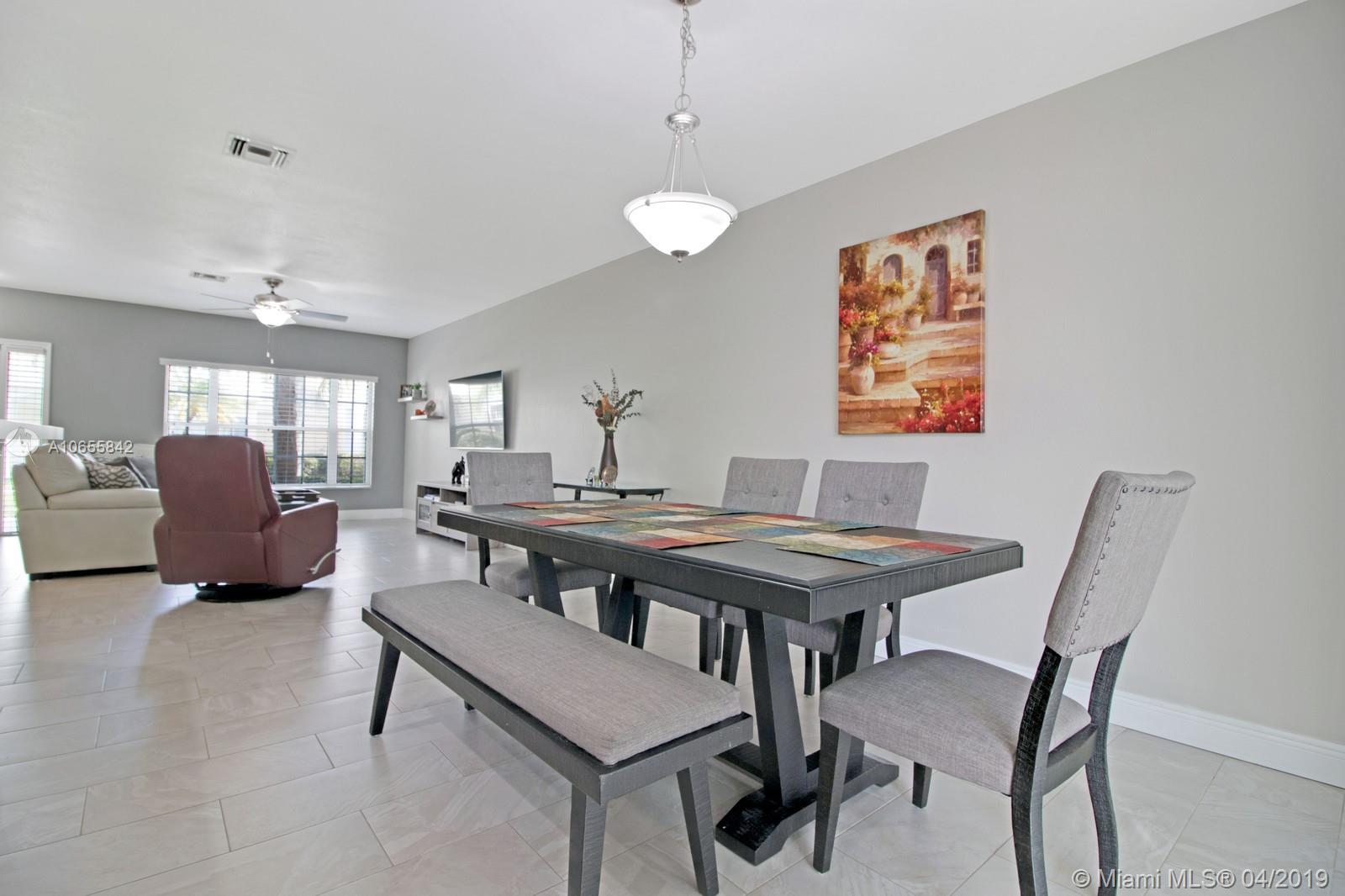 10871 Palm Ridge Lane Tamarac, FL 33321 - Photo 12 of 39 Gallery Image 12