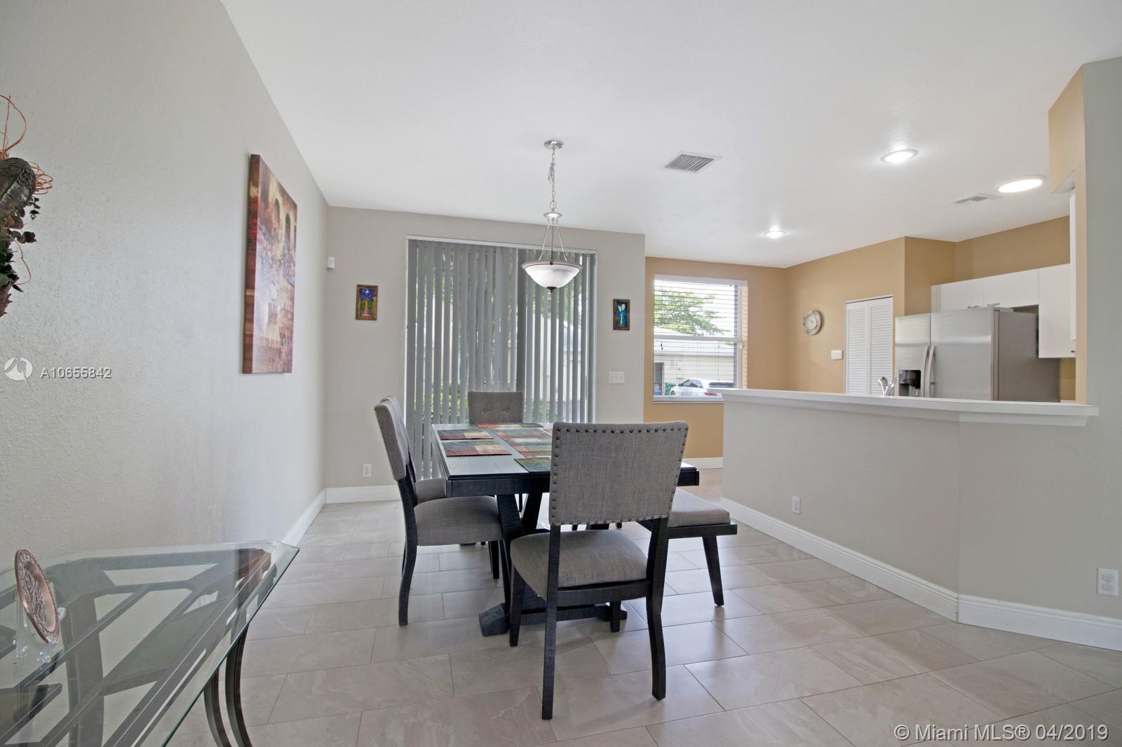 10871 Palm Ridge Lane Tamarac, FL 33321 - Photo 14 of 39 Gallery Image 14
