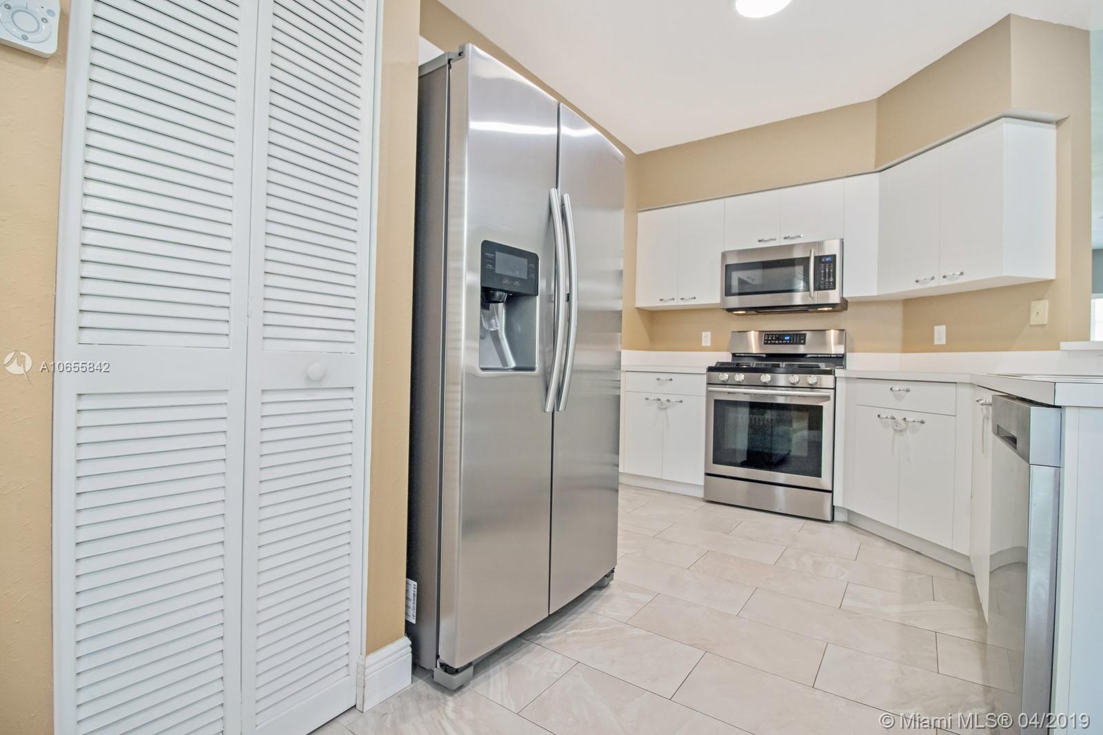 10871 Palm Ridge Lane Tamarac, FL 33321 - Photo 15 of 39 Gallery Image 15
