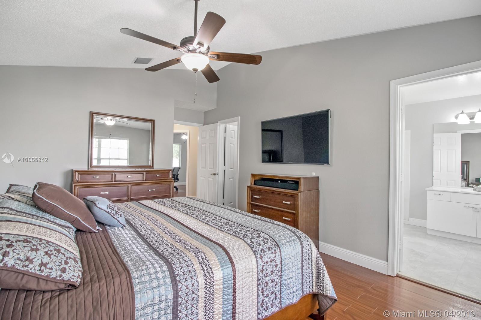 10871 Palm Ridge Lane Tamarac, FL 33321 - Photo 19 of 39 Gallery Image 19