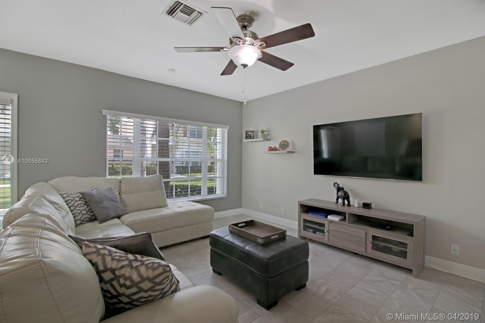 10871 Palm Ridge Lane Tamarac, FL 33321 - Photo 8 of 39 Gallery Image 8