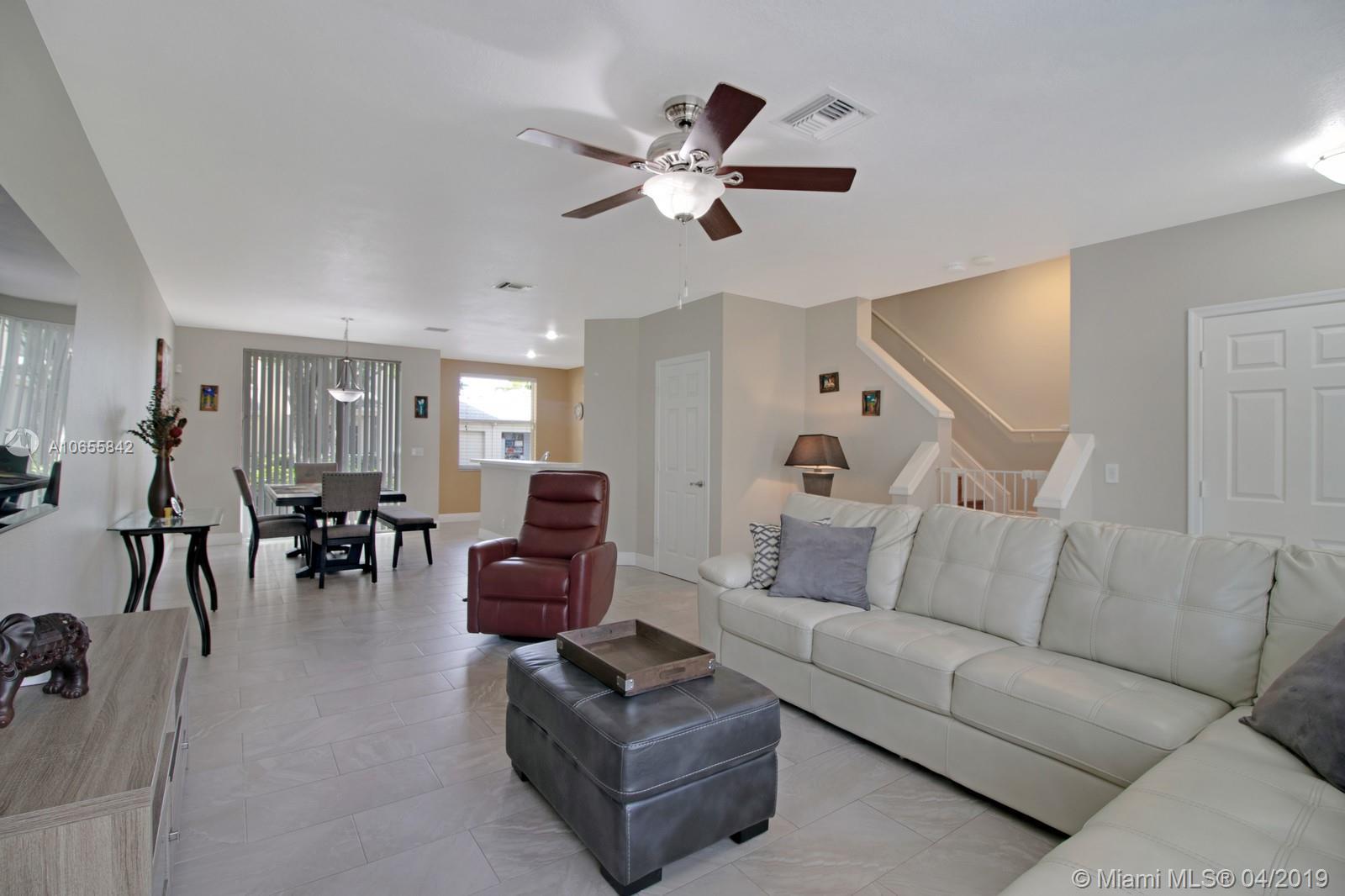 10871 Palm Ridge Lane Tamarac, FL 33321 - Photo 10 of 39 Gallery Image 10