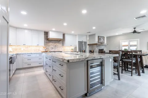 $925,000 | 9618 North 35th Place, Phoenix, AZ 85028