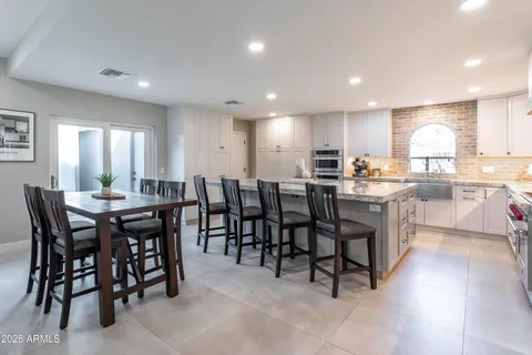 $925,000 | 9618 North 35th Place, Phoenix, AZ 85028