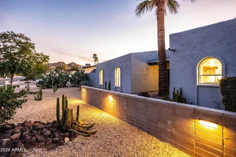 $925,000 | 9618 North 35th Place, Phoenix, AZ 85028