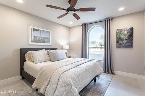 $925,000 | 9618 North 35th Place, Phoenix, AZ 85028