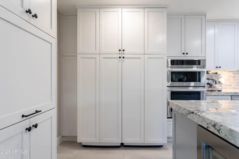 $925,000 | 9618 North 35th Place, Phoenix, AZ 85028