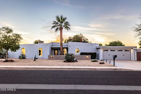 $925,000 | 9618 North 35th Place, Phoenix, AZ 85028
