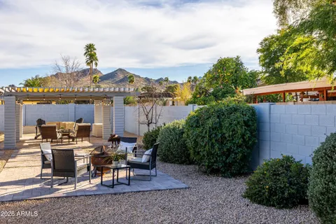 $925,000 | 9618 North 35th Place, Phoenix, AZ 85028