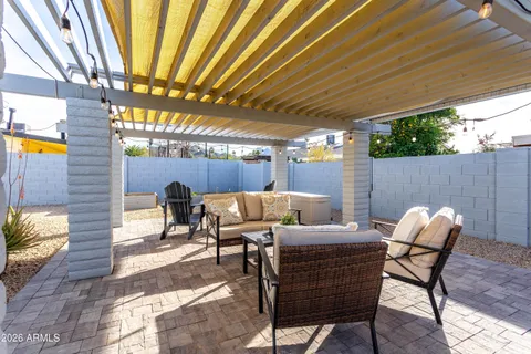 $925,000 | 9618 North 35th Place, Phoenix, AZ 85028