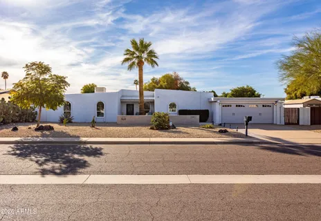 $925,000 | 9618 North 35th Place, Phoenix, AZ 85028
