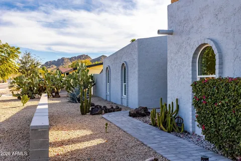 $925,000 | 9618 North 35th Place, Phoenix, AZ 85028