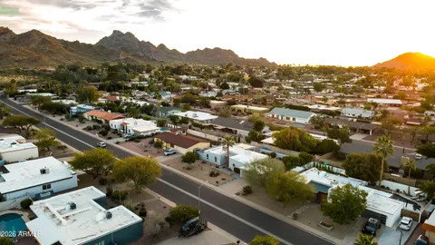 $925,000 | 9618 North 35th Place, Phoenix, AZ 85028