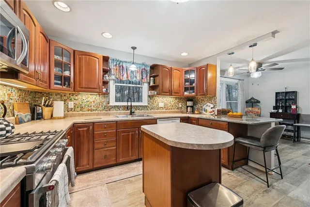 $420,000 | 110 Westview Drive, Ligonier, PA 15658