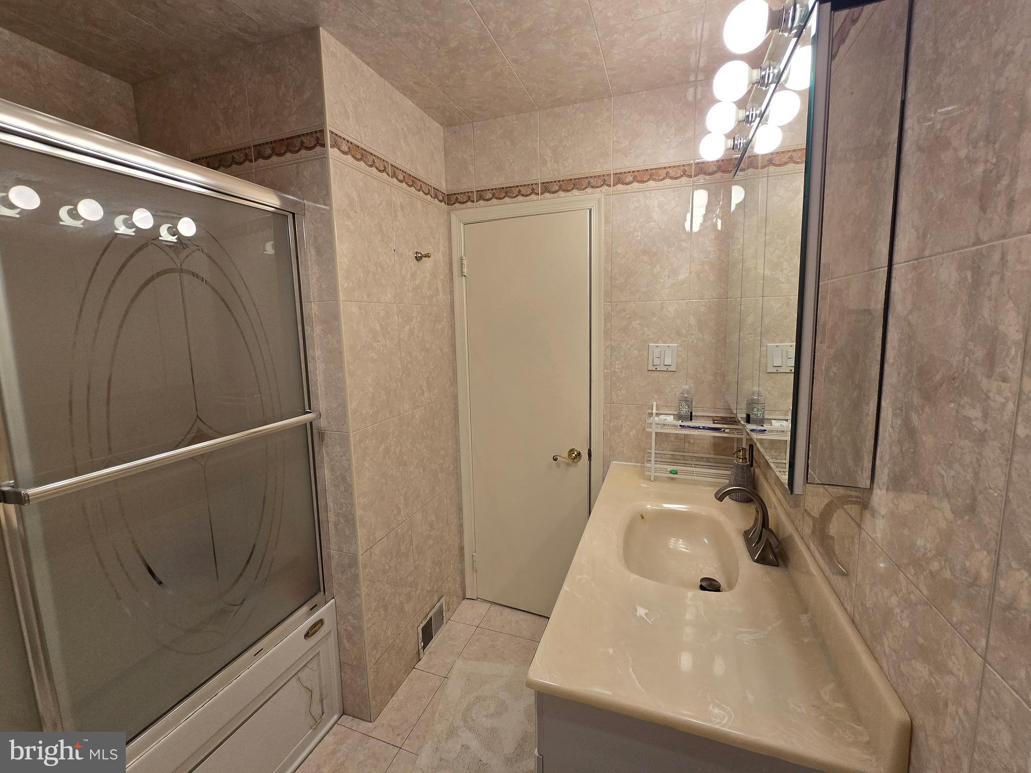 743 Bridgeview Road Feasterville-Trevose, PA 19053 - Photo 33 of 55