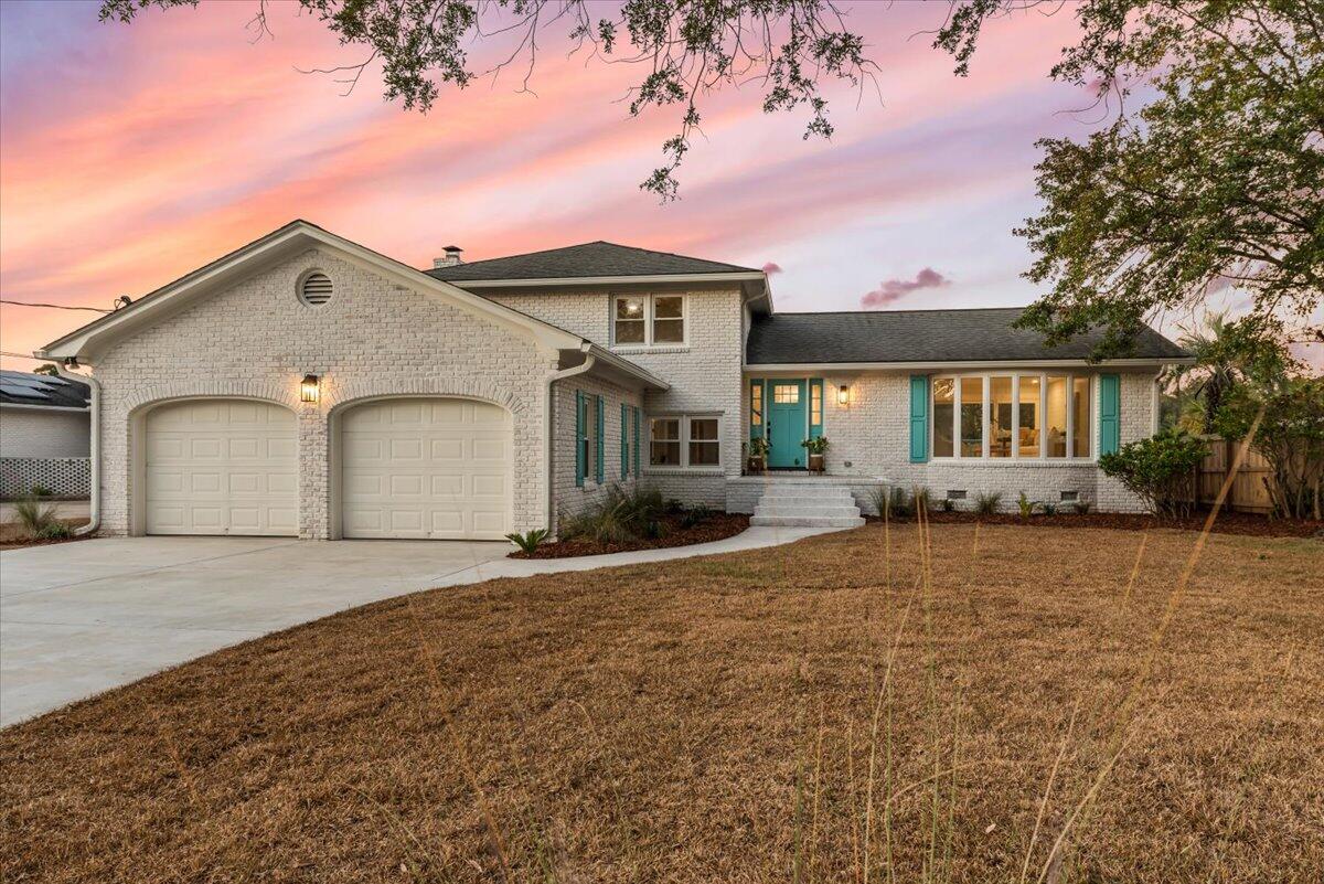 1894 Capri Drive Charleston, SC 29407 - Photo 8 of 71 75-DKM5996