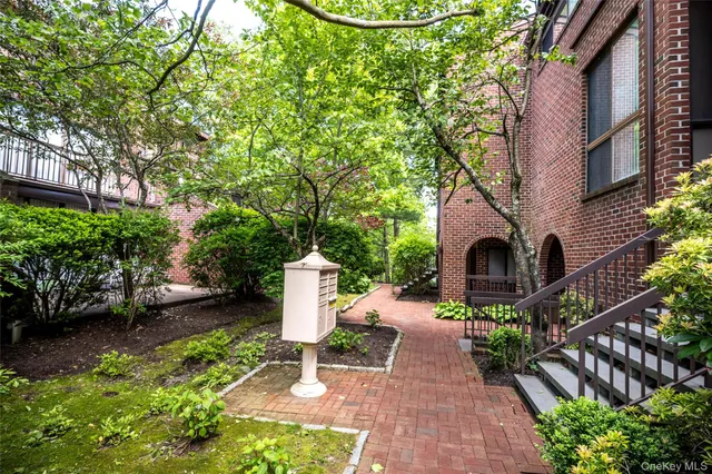 $2,900 | 150 North Bedford Road, Unit D1, Chappaqua, NY 10514