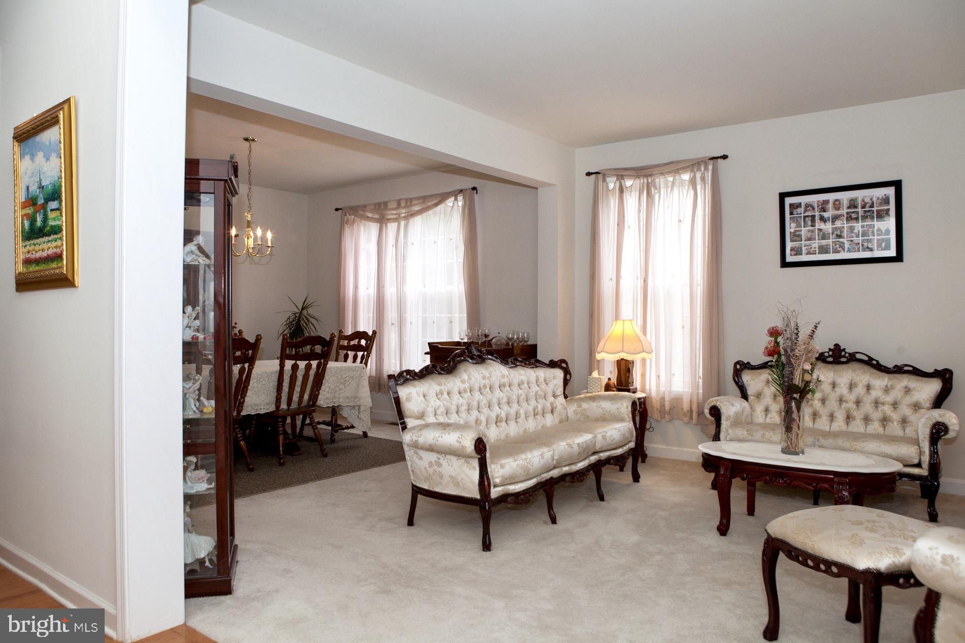 102 Hartman Road Pottstown, PA 19465 - Photo 4 of 49
