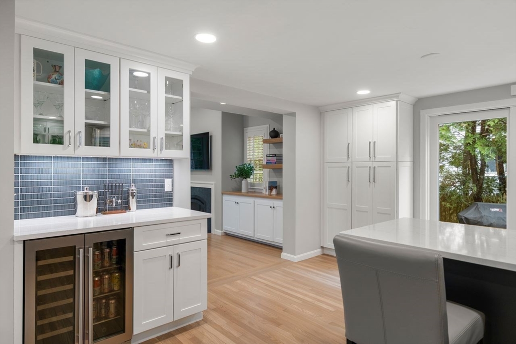 21 Madison Road Wellesley, MA 02481 - Photo 7 of 35