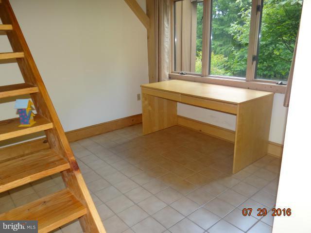 5538 Etzler Road Frederick, MD 21702 - Photo 19 of 30 Mudroom