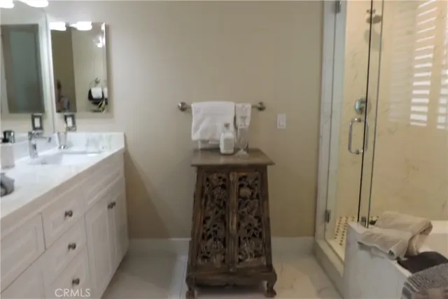 $2,750,000 | 720 Poinsettia Avenue, Corona del Mar, CA 92625