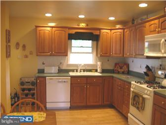 323 Russell Street Ridley Park, PA 19078 - Photo 5 of 12 Gallery Image 5