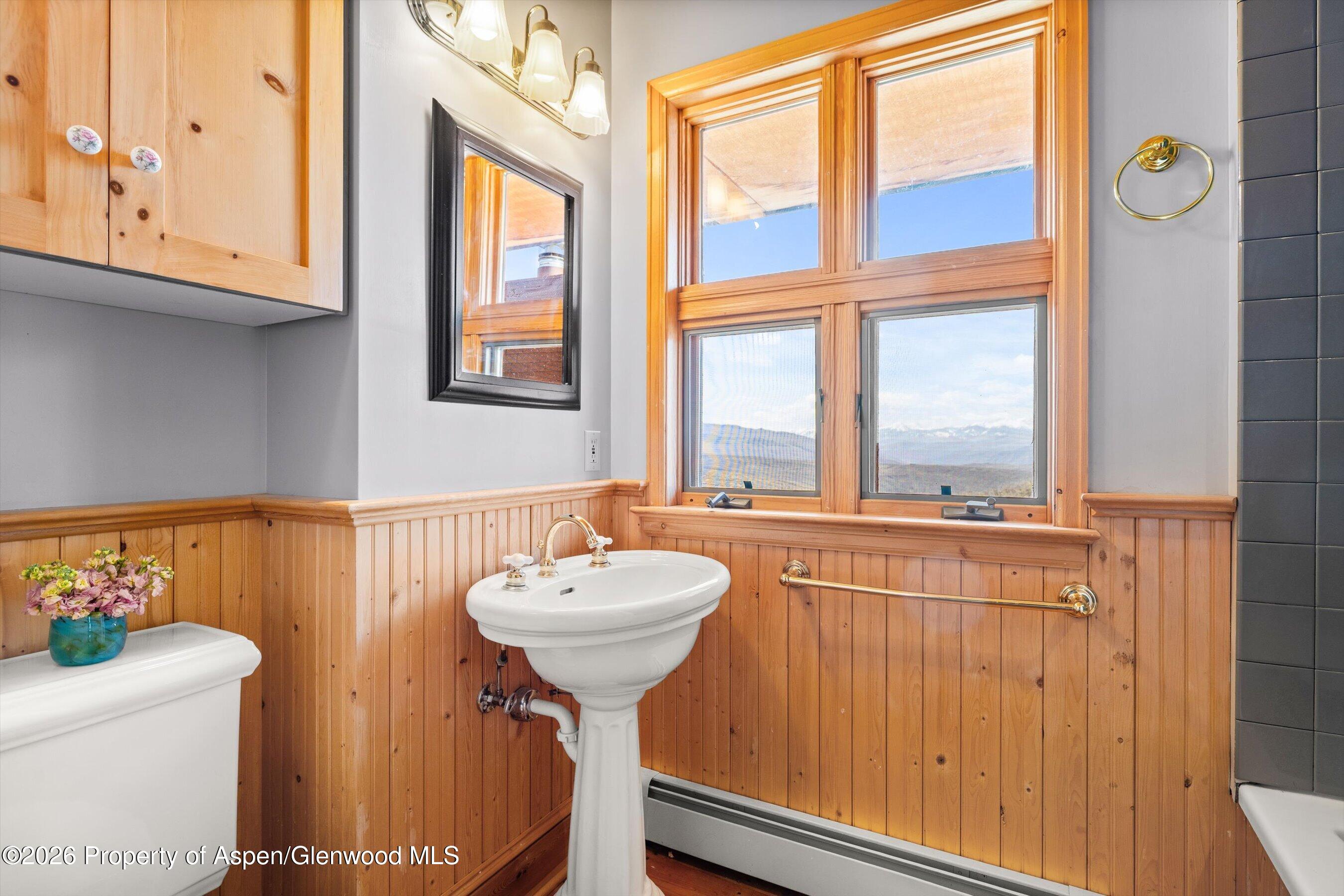 967 Buck Point Road Carbondale, CO 81623 - Photo 19 of 34 Bathroom #2