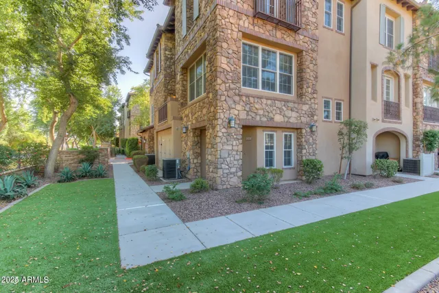 $495,000 | 2482 East Roma Avenue, Phoenix, AZ 85016