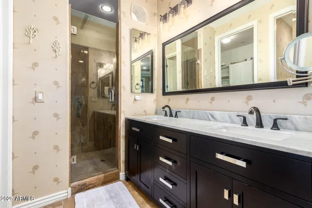 $495,000 | 2482 East Roma Avenue, Phoenix, AZ 85016