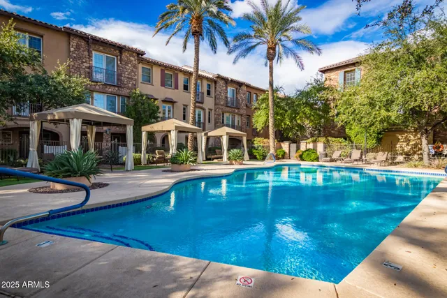 $489,999 | 2482 East Roma Avenue, Phoenix, AZ 85016