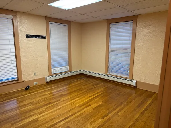 $2,400 | 33 Albion Street, Unit 1, Malden, MA 02148