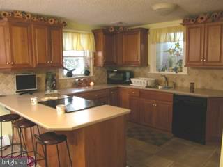 249 Hazelwood Road Aldan, PA 19018 - Photo 2 of 6 Gallery Image 2