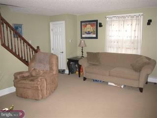 249 Hazelwood Road Aldan, PA 19018 - Photo 3 of 6 Gallery Image 3