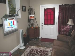249 Hazelwood Road Aldan, PA 19018 - Photo 4 of 6 Gallery Image 4