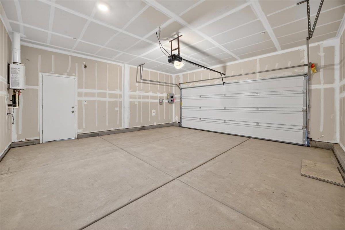 118 Peerless Street Madera, CA 93638 - Photo 28 of 35