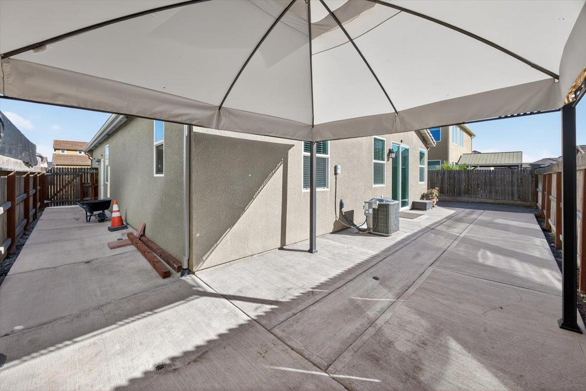 118 Peerless Street Madera, CA 93638 - Photo 31 of 35