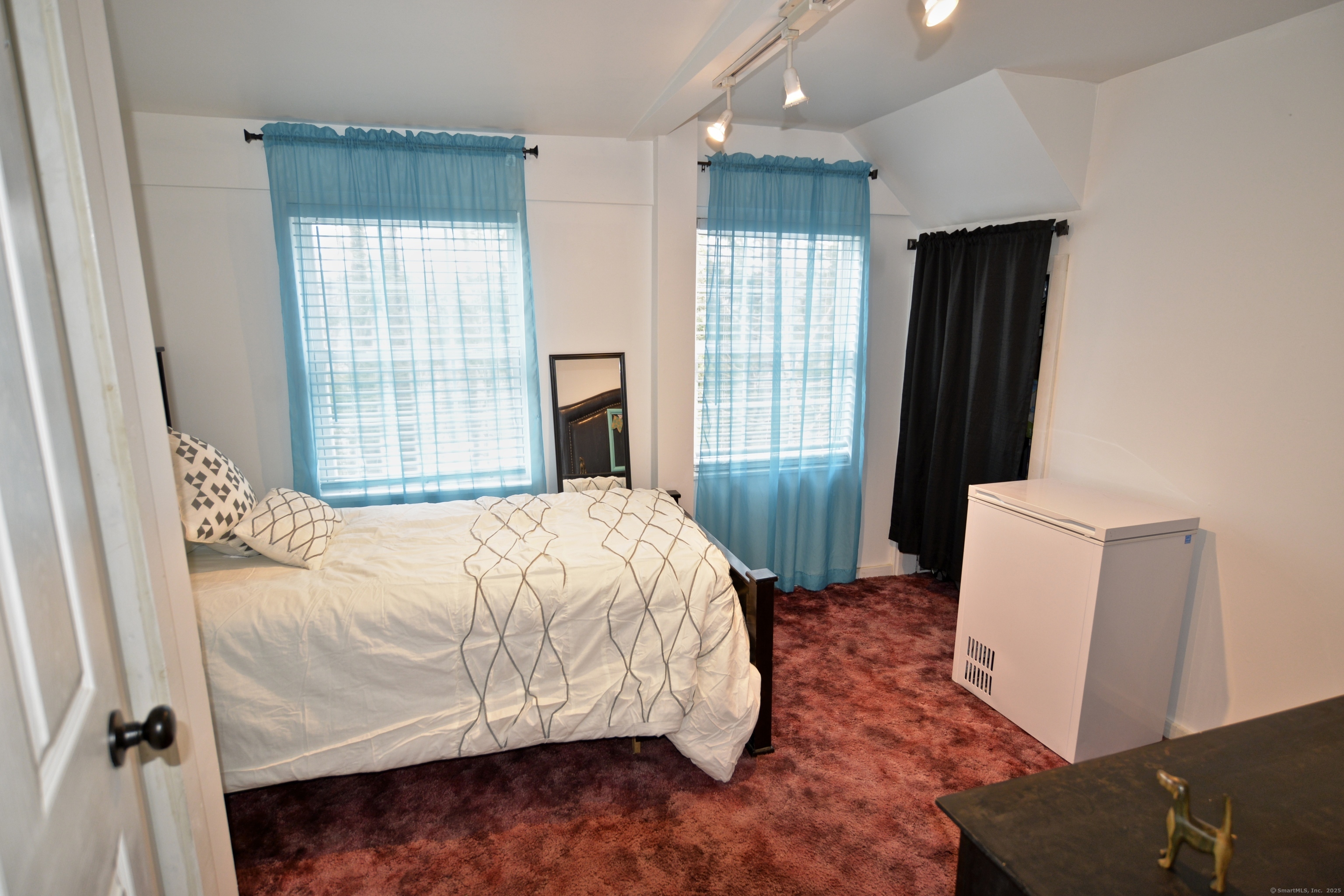 69 Engleside Terrace Newtown, CT 06482 - Photo 18 of 35