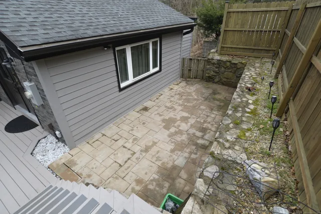 $399,000 | 69 Engleside Terrace, Newtown, CT 06482