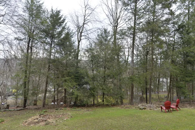 $399,000 | 69 Engleside Terrace, Newtown, CT 06482