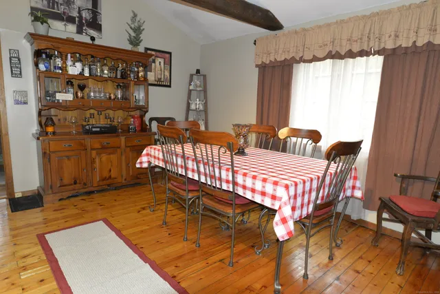 $399,000 | 69 Engleside Terrace, Newtown, CT 06482