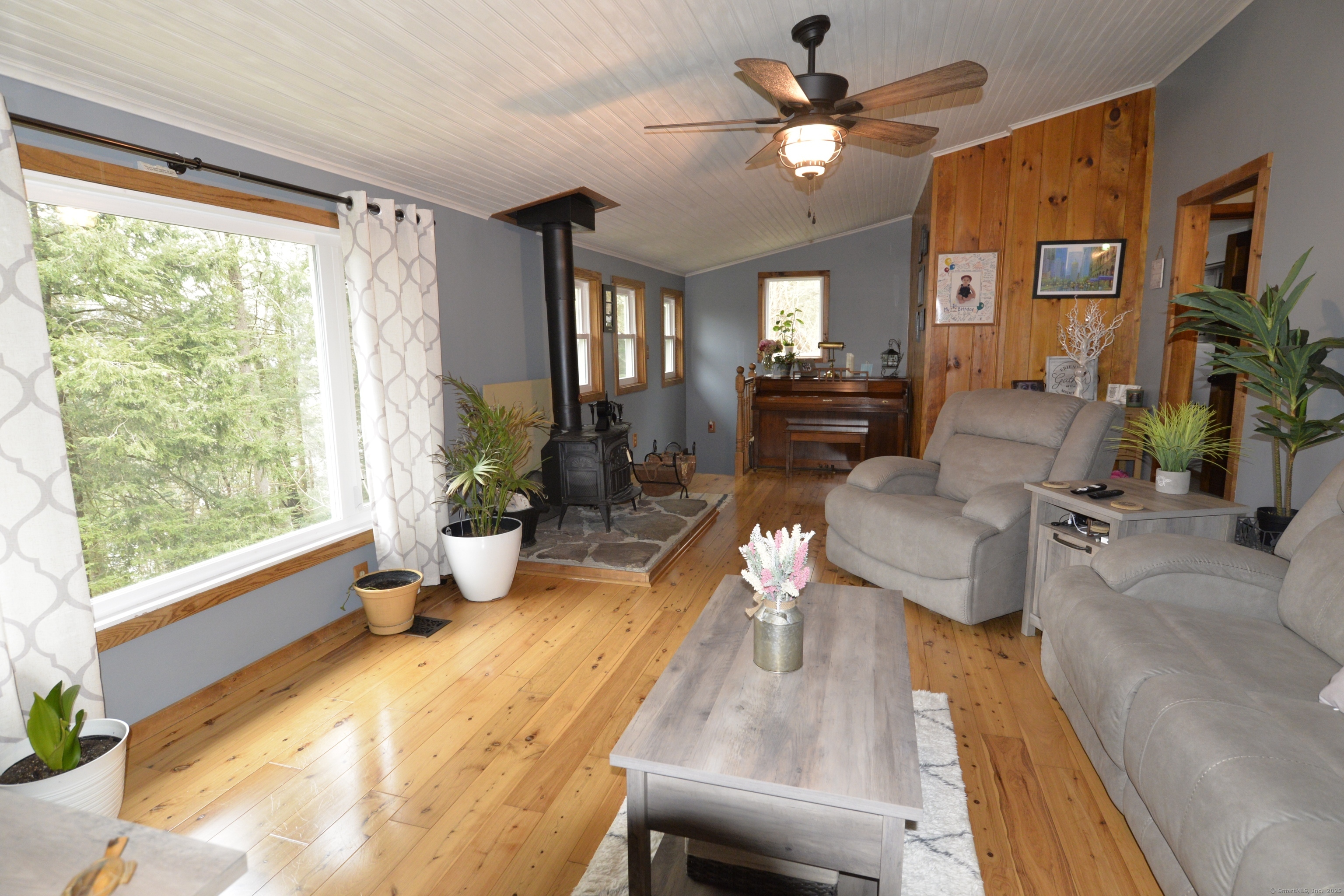 69 Engleside Terrace Newtown, CT 06482 - Photo 9 of 35