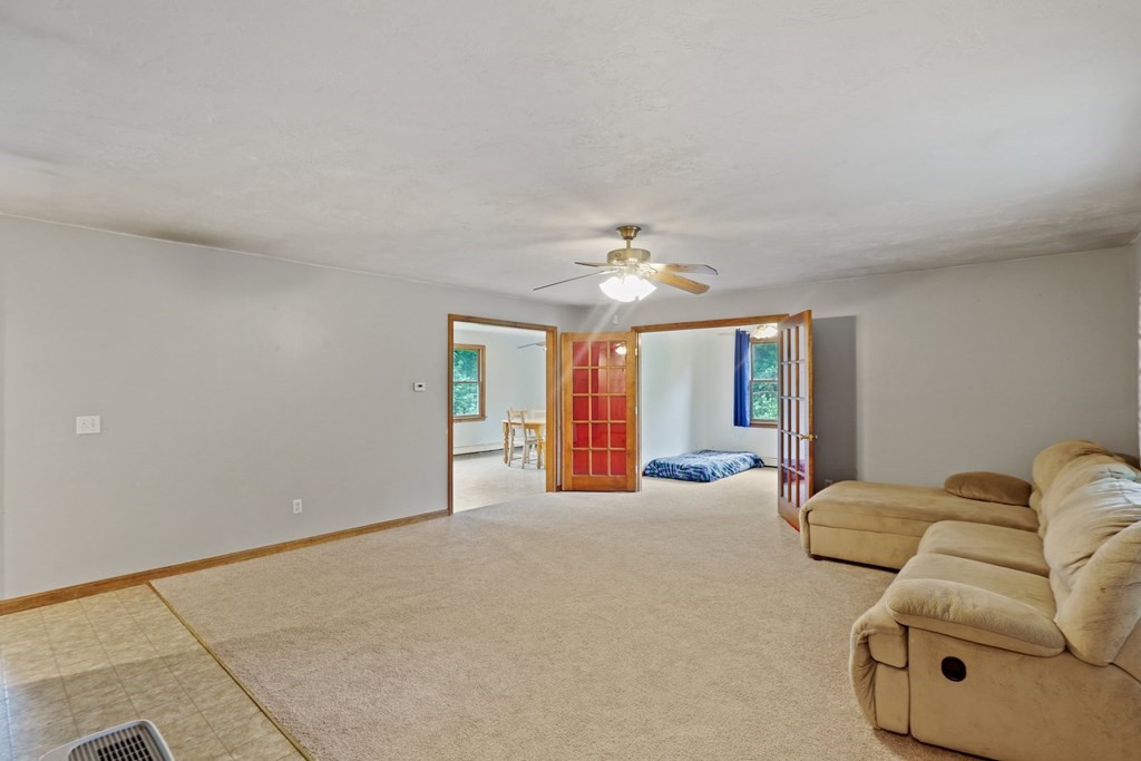 52 Hastings Road Spencer, MA 01562 - Photo 5 of 34 Gallery Image 5